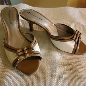 Etienne Aigner peep toe pumps